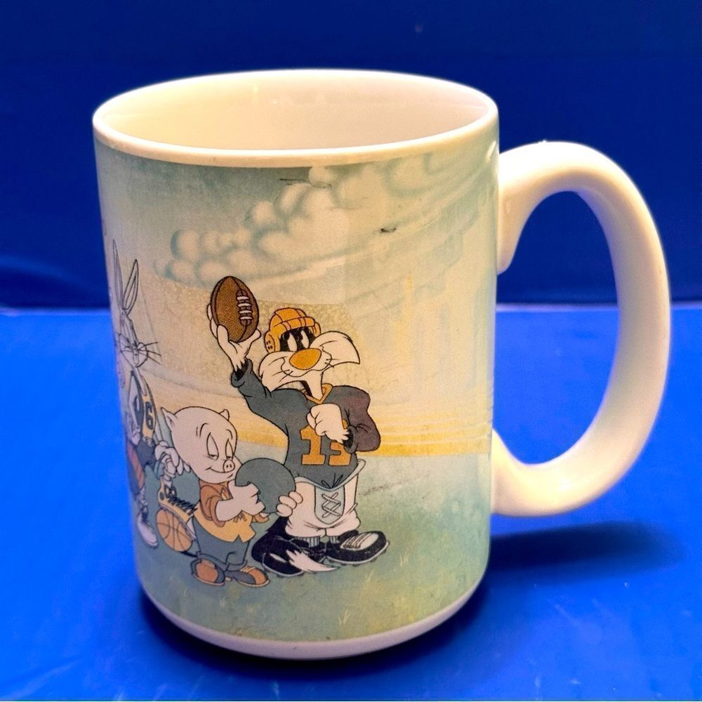 Warner Bros Looney Tunes ceramic coffee Mug Vintage 1993